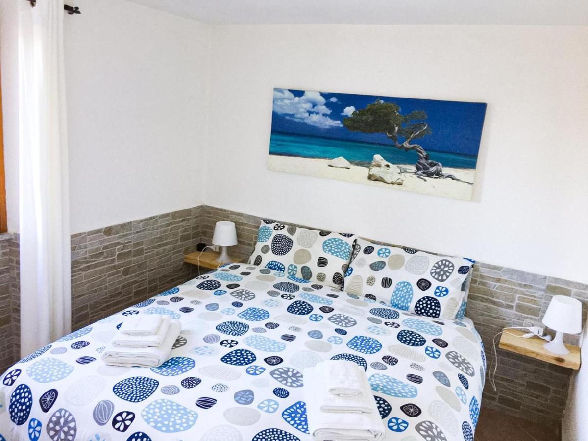 B&B Tavolara Puntaldia Eksteriør bilde