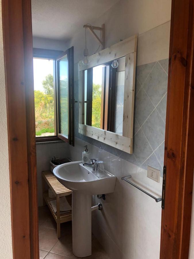 B&B Tavolara Puntaldia Eksteriør bilde
